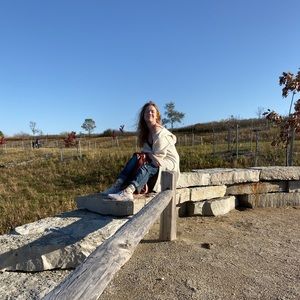 Meet your Posher, Annie